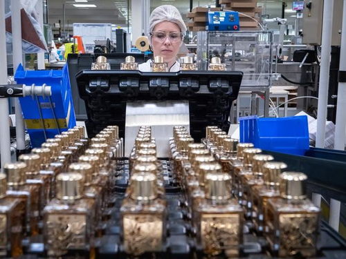 探秘巴黎网红化妆品生产车间 东方女性追捧的美丽密码